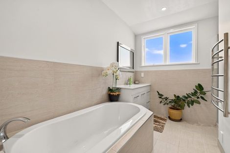 Photo of property in 12 Maude Street, Riverhead, 0820