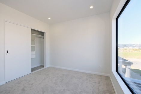 Photo of property in 4 Waimarie Drive, Karaka, 2578