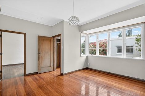 Photo of property in 1a Handley Avenue, Narrow Neck, Auckland, 0624