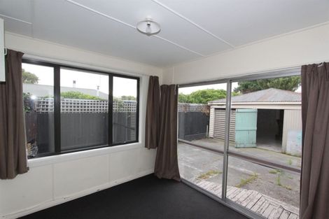 Photo of property in 77 Owles Terrace, New Brighton, Christchurch, 8061