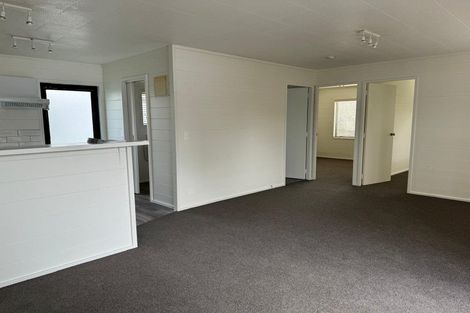 Photo of property in 17a Leaming Place, Clarks Beach, 2122