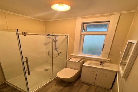 Photo of property in 68 Mortimer Terrace, Brooklyn, Wellington, 6021