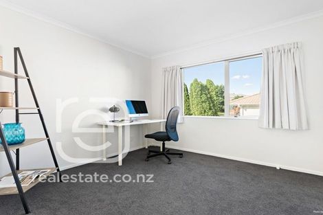 Photo of property in 2 Casabella Court, Northpark, Auckland, 2013