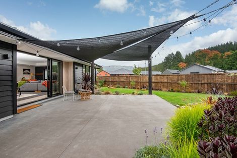 Photo of property in 10 Franks Place, Outram, 9019