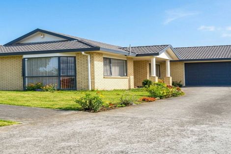 Photo of property in 2 Cyclamen Road, Mangere, Auckland, 2022