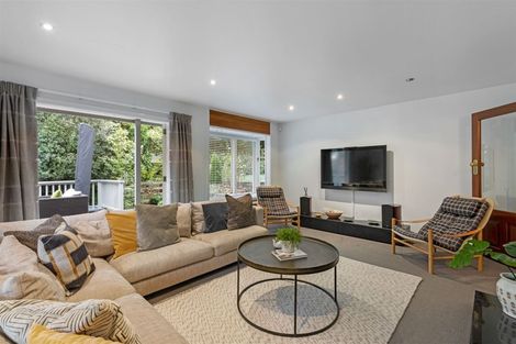 Photo of property in 13 Shalamar Drive, Cashmere, Christchurch, 8022