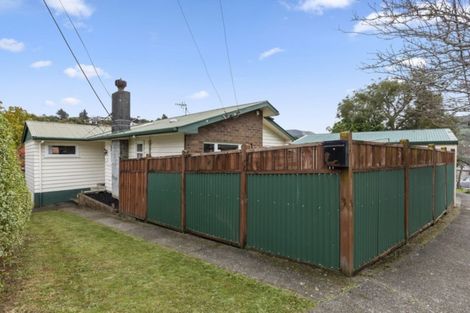 Photo of property in 66 Thomas Street, Stokes Valley, Lower Hutt, 5019