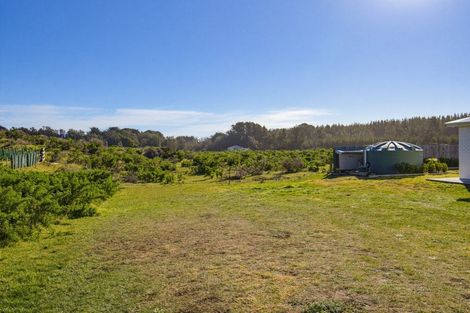 Photo of property in 15 Waitarere Rise Avenue, Waitarere Beach, Levin, 5510