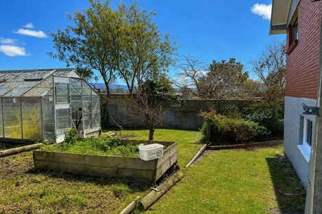 Photo of property in 16 Kinmont Crescent, Kinmont Park, Mosgiel, 9024