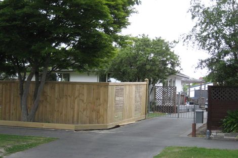 Photo of property in 19 Burnside Crescent, Burnside, Christchurch, 8053