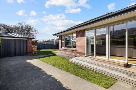 Photo of property in 6 Kingsgate Place, Burnside, Christchurch, 8053