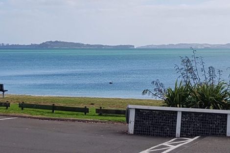 Photo of property in 48 The Esplanade, Eastern Beach, Auckland, 2012