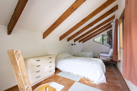 Photo of property in 107 North Piha Road, Piha, 0772