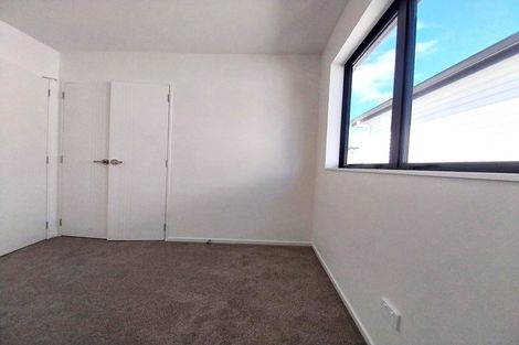 Photo of property in 10/116 Colwill Road, Massey, Auckland, 0614