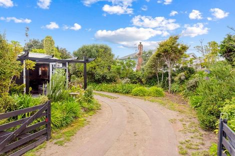 Photo of property in 11 Waimea Road, Waikanae Beach, Waikanae, 5036
