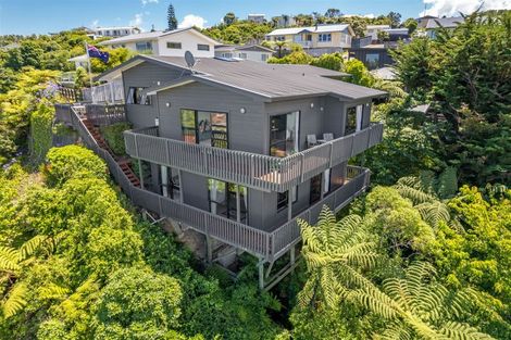 Photo of property in 13 Eastview Grove, Normandale, Lower Hutt, 5010