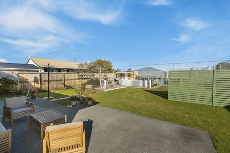 Photo of property in 30 Palmers Road, New Brighton, Christchurch, 8083