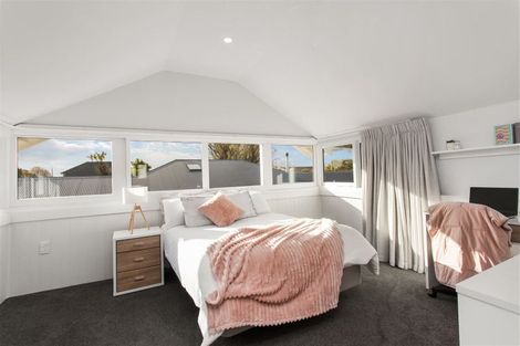 Photo of property in 102 Idris Road, Bryndwr, Christchurch, 8052