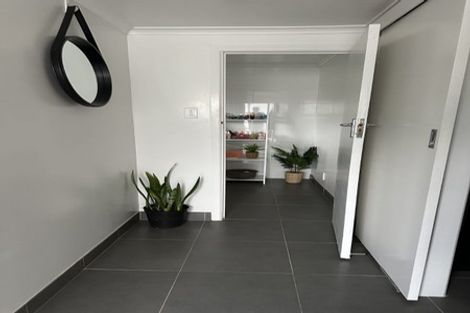 Photo of property in 1/49 Litten Road, Cockle Bay, Auckland, 2014