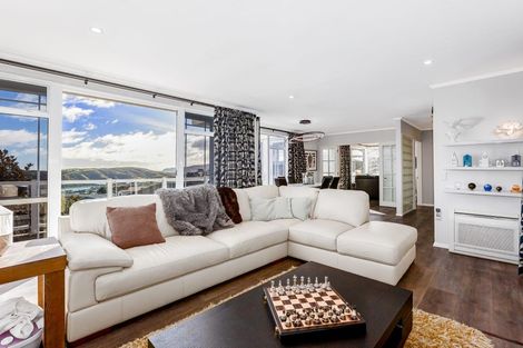 Photo of property in 6 Iona Place, Papakowhai, Porirua, 5024