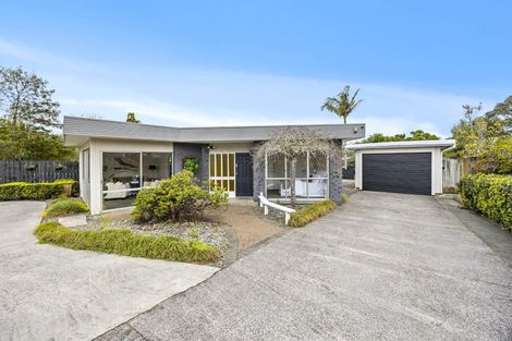 Photo of property in 34 Beechdale Crescent, Pakuranga Heights, Auckland, 2010