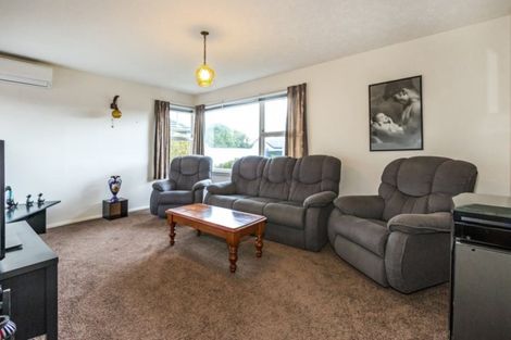 Photo of property in 39 Lake Terrace Road, Burwood, Christchurch, 8061