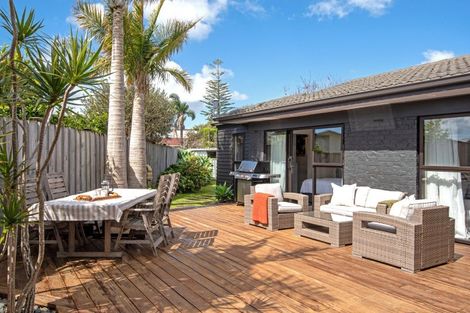 Photo of property in 4 Sarah Place, Farm Cove, Auckland, 2012