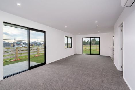 Photo of property in 18 Northampton Drive, Prebbleton, 7676