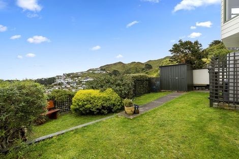 Photo of property in 5 Meadowcroft Grove, Johnsonville, Wellington, 6037