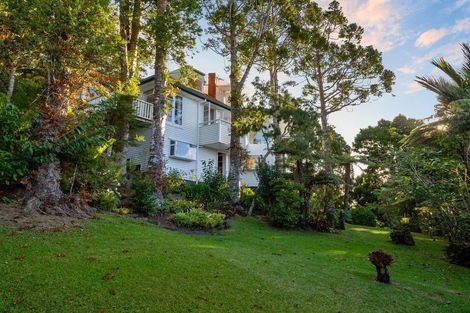 Photo of property in 42 Rangiwai Road, Titirangi, Auckland, 0604