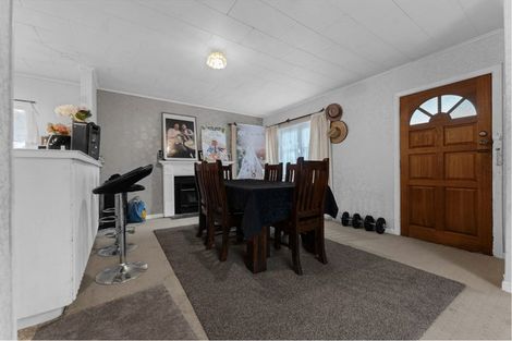 Photo of property in 81 Kayes Road, Pukekohe, 2120