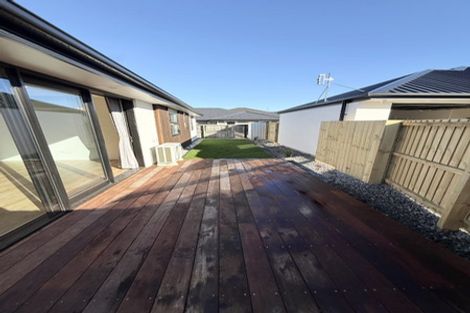 Photo of property in 2/84 Mcmahon Drive, Aidanfield, Christchurch, 8025