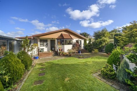 Photo of property in 16 Ashford Avenue, Hokowhitu, Palmerston North, 4410