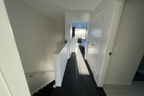 Photo of property in 8 Kauamo Close, Waiwhetu, Lower Hutt, 5010