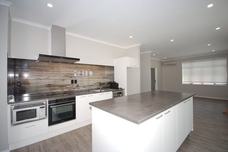 Photo of property in 6 Derg Place, East Tamaki, Auckland, 2013