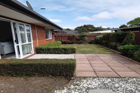 Photo of property in 2/43 Northcote Road, Northcote, Christchurch, 8052