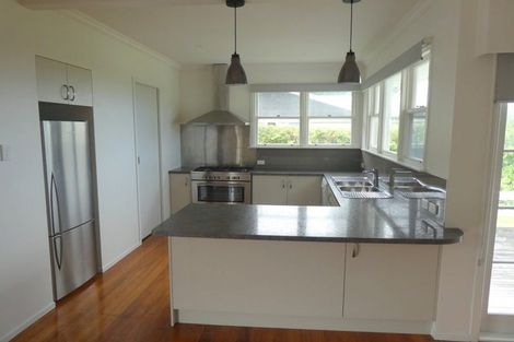 Photo of property in 44 Moana Road, Okitu, Gisborne, 4010