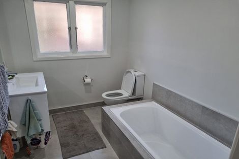 Photo of property in 117 Blighs Road, Strowan, Christchurch, 8052