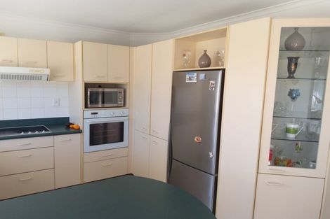 Photo of property in 2 Lavender Place, Papamoa Beach, Papamoa, 3118