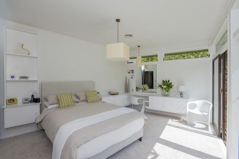 Photo of property in 27 Cheviot Road, Lowry Bay, Lower Hutt, 5013