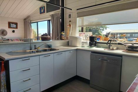 Photo of property in 1 Perth Street, Levin, 5510