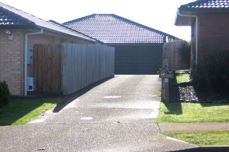 Photo of property in 16 Carlingford Drive, East Tamaki, Auckland, 2016