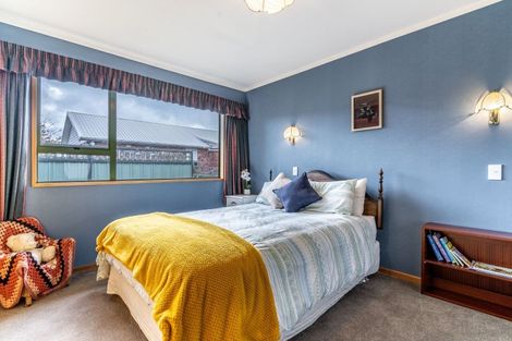 Photo of property in 10 Calder Place, Winton, 9720