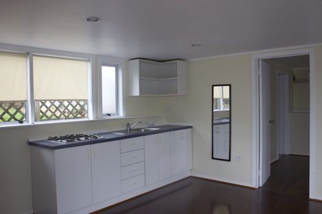 Photo of property in 27 Pipitea Place, Massey, Auckland, 0614