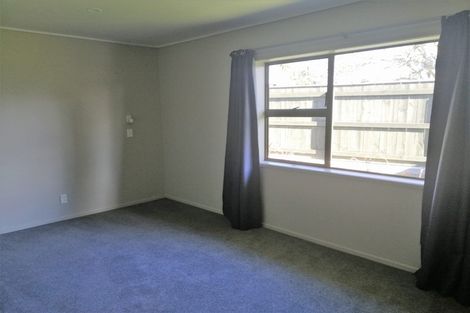 Photo of property in 2/7 Kathleen Place, Rainbow Point, Taupo, 3330