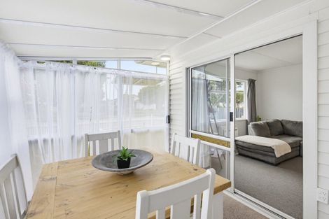 Photo of property in 9 Duke Street, Levin, 5510