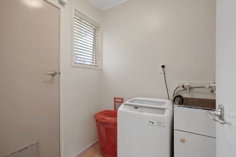 Photo of property in 2/21b Mildmay Road, Henderson, Auckland, 0610