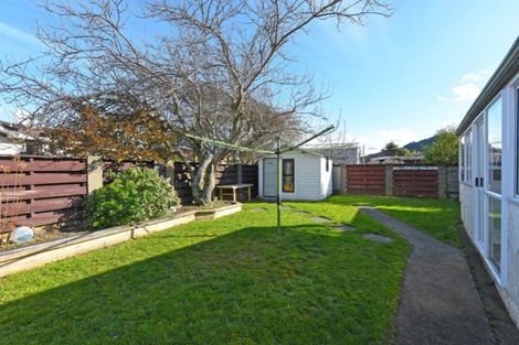 Photo of property in 20 Montana Road, Totara Park, Upper Hutt, 5018