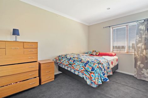 Photo of property in 39 Patts Avenue, Glendene, Auckland, 0602