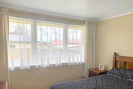 Photo of property in 21 Karaka Crescent, Levin, 5510